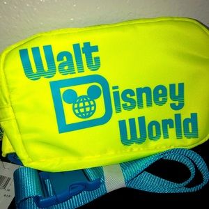 Walt DianeyWorld Fanny Pack nwt